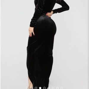 Dresses - Black velvet dress maxi FASHION nova Dresses - Black velvet dress maxi FASHION nova